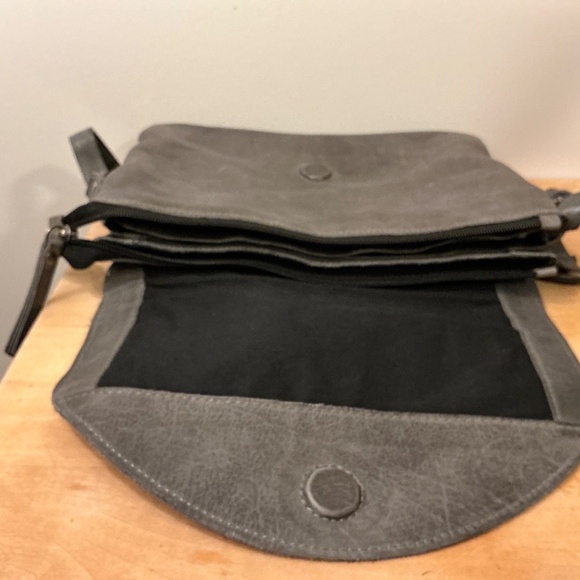 Latico threepouch purse - Picture 4 of 5